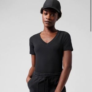 Athleta Renew Seamless Tee in Black